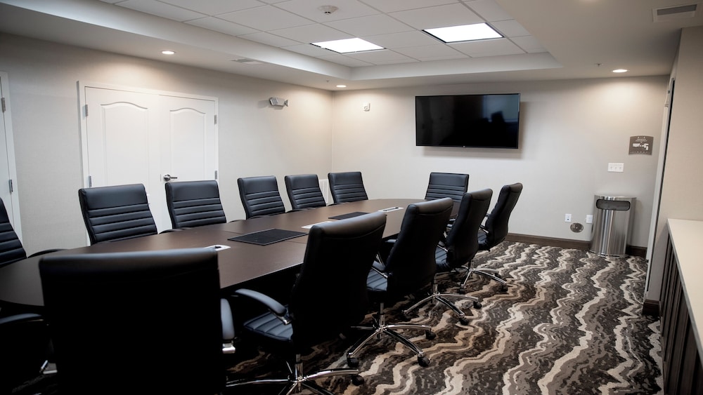 Staybridge Suites Auburn Hills by IHG - photo 24