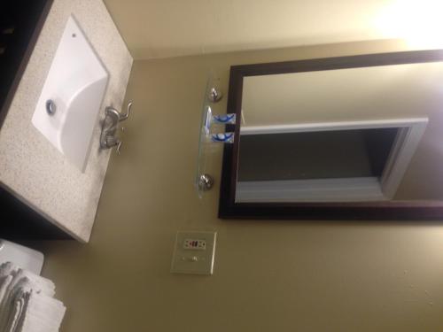 Pleasure Point Inn & Suites - photo 7