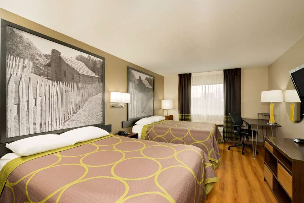 Super 8 by Wyndham Lexington Hamburg Area - photo 9