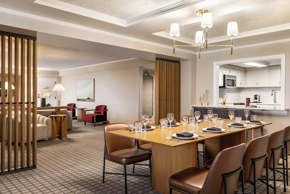 Crowne Plaza Louisville Airport Expo Ctr by IHG - photo 24
