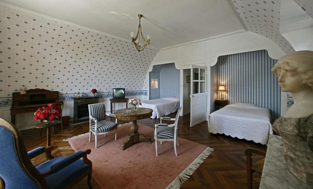 Hostellerie de la Commanderie - last minute hotel in Unknown City