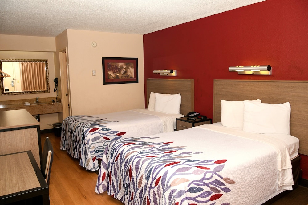 Red Roof Inn Richmond South - photo 17