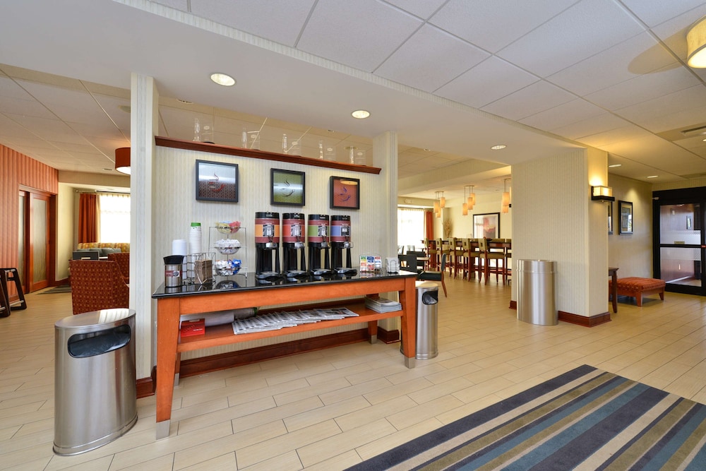 Hampton Inn Farmville VA - photo 2