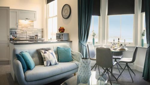 Sea View Serenity Breath taking sea view sleeps 4