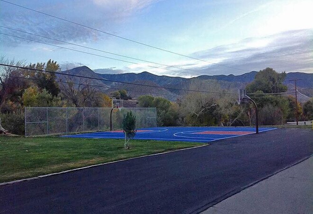 Soledad Canyon RV & Camping Resort - photo 6