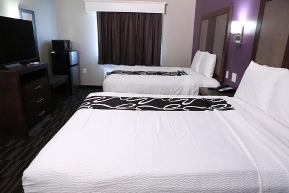 Home Inn and Suites - photo 23
