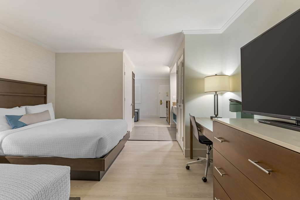 Best Western Plus All Suites Inn - photo 18