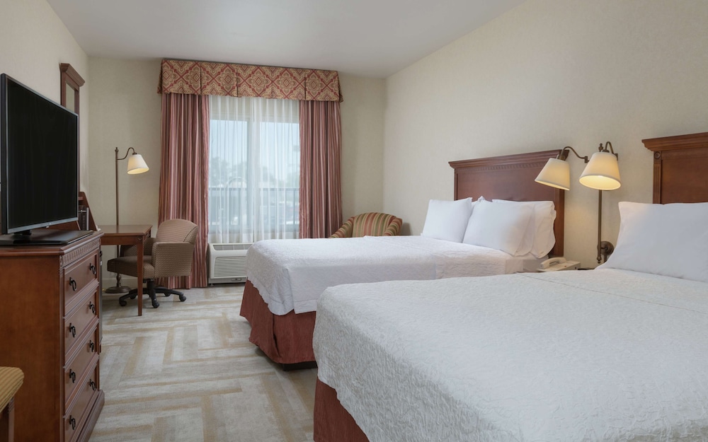 Hampton Inn & Suites Lodi - photo 8