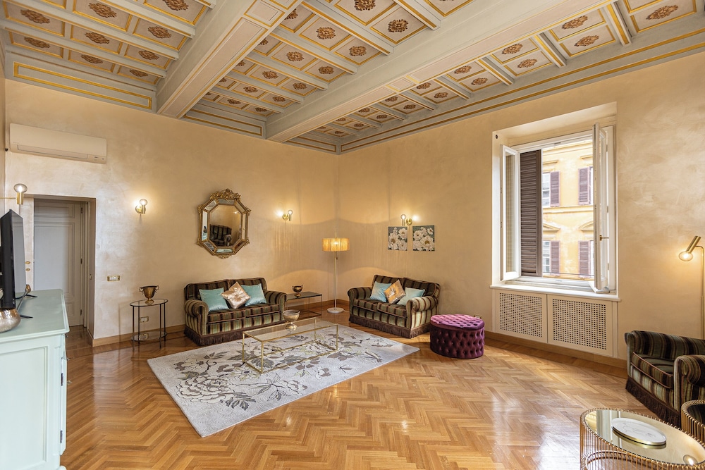 Ludovisi by Rental in Rome — 4-Star Luxury Hotel in Rome, Italy