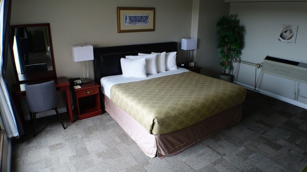 The Peninsula Inn — Niagara Falls — photo 2