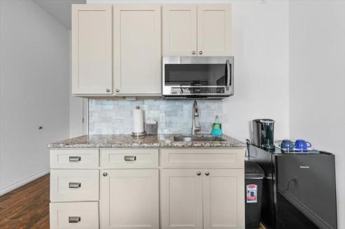 Unit 27 Waena Inn Maui Private Suite — 4-Star Luxury Hotel in Wailuku, United States