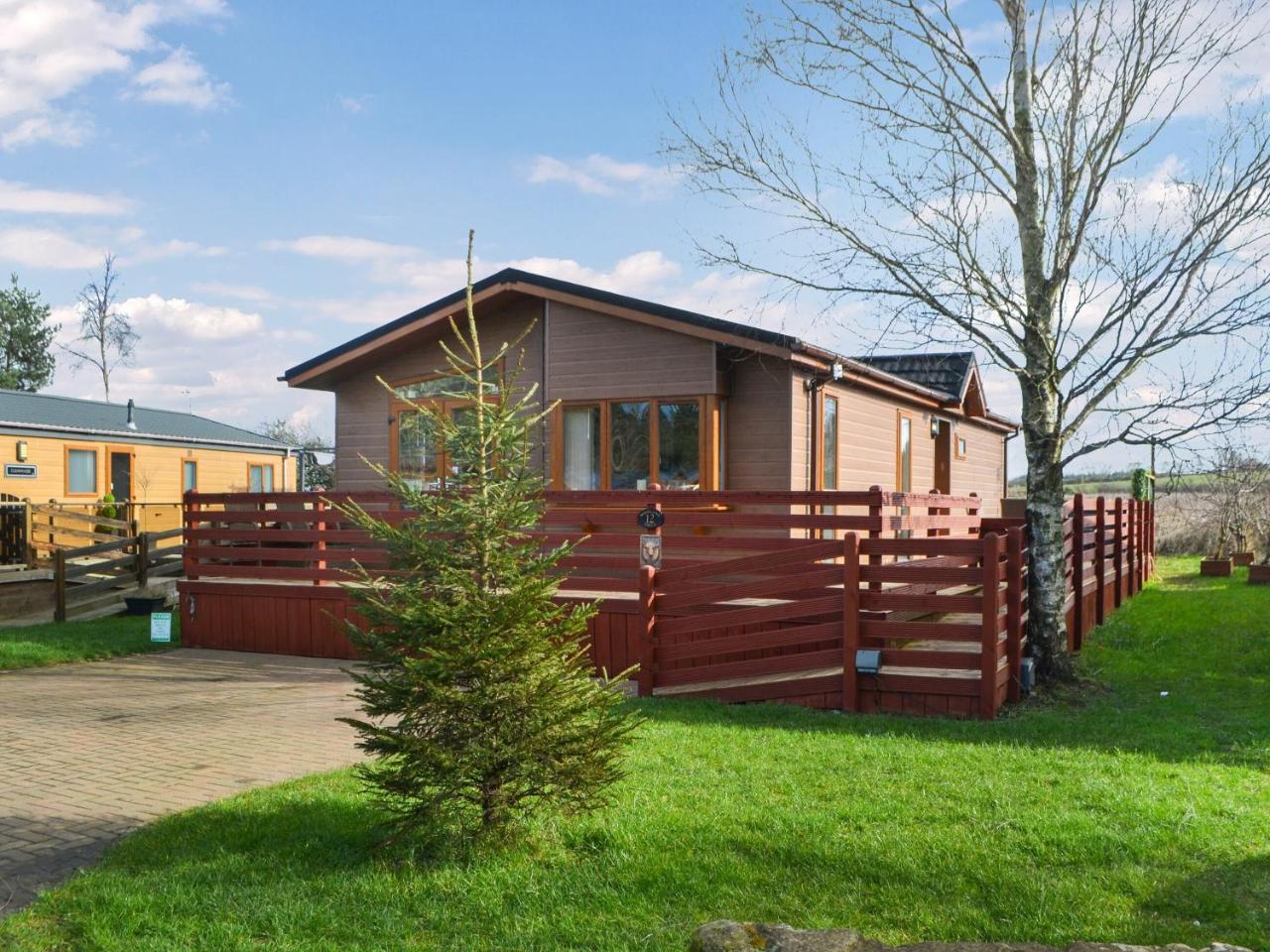 Floki's Lodge — 4-Star Luxury Hotel in Morpeth, United Kingdom