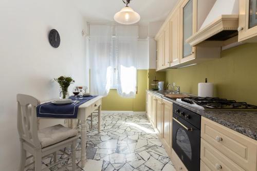Lilly Apartment — 4-Star Luxury Hotel in Florence, Italy
