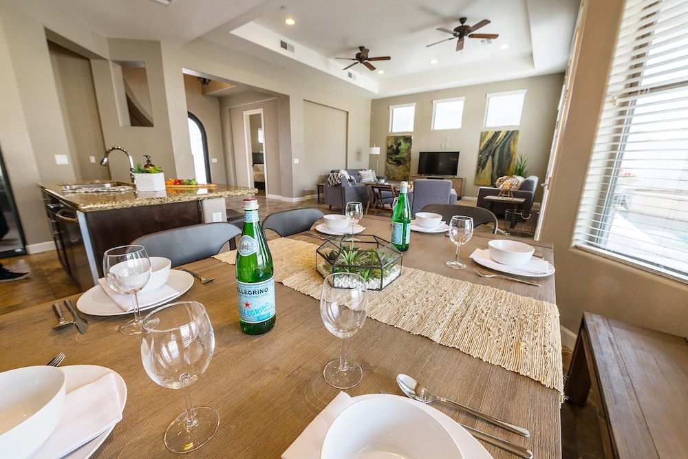 Pueblo Viejo by Avantstay Artsy Oasis w Pool Rooftop & Games Near Old Town - photo 16