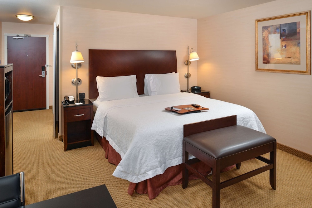 Hampton Inn & Suites Tacoma - photo 9