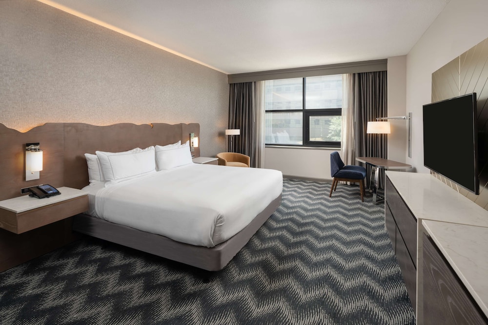 Hilton Houston North - photo 13