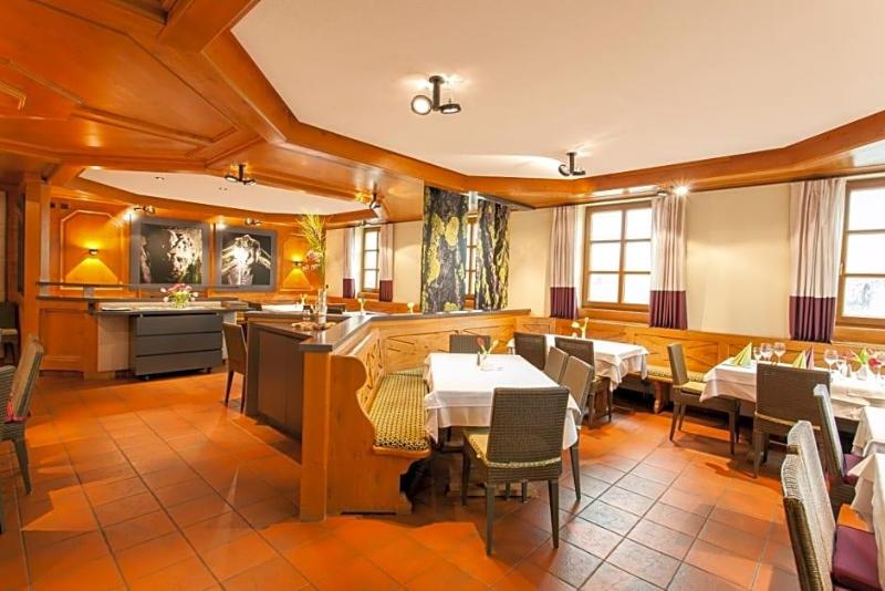 Hotel Restaurant Jägerhof — hotel in Weisendorf