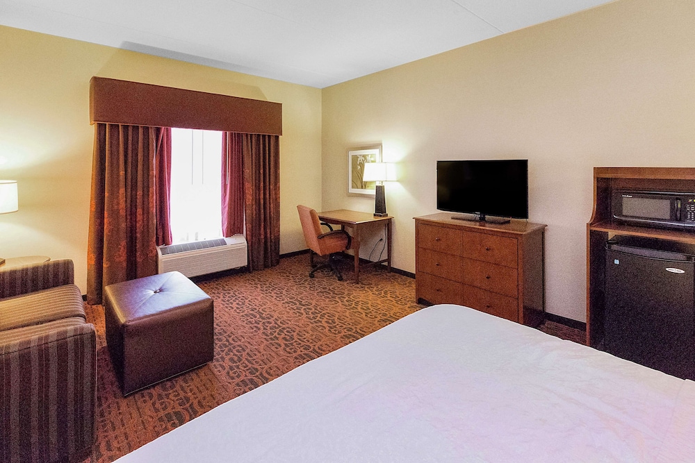Hampton Inn Waynesburg - photo 24