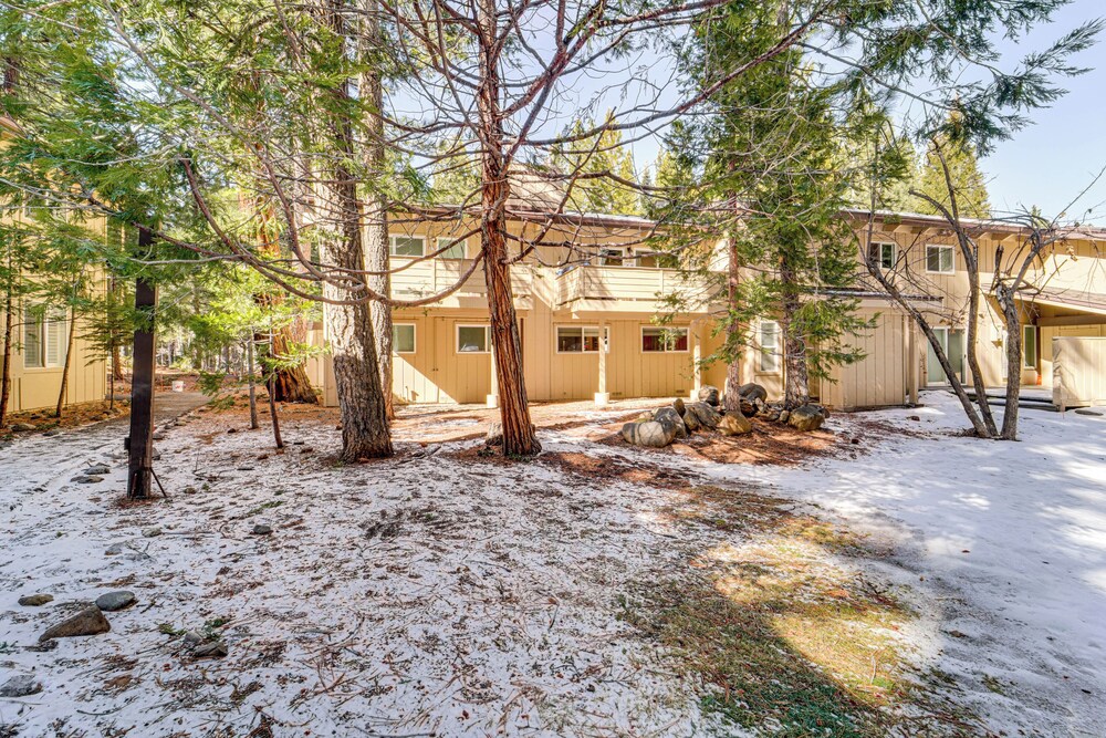 1 Mi To Diamond Peak Ski Resort Condo with Pool - photo 30