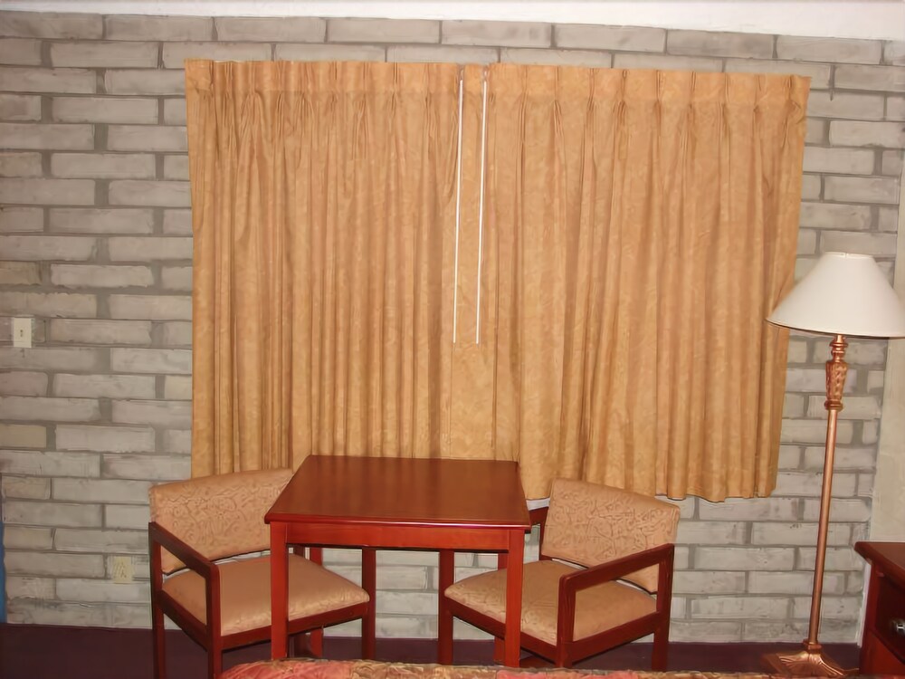 Economy Inn Corning - photo 5