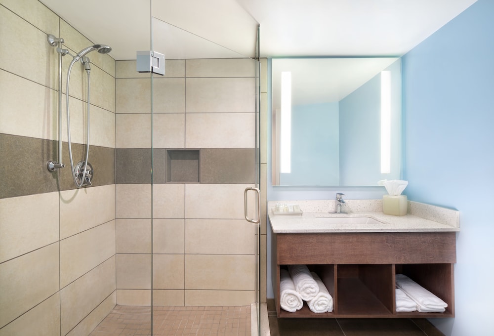 Hotel Indigo Cleveland Beachwood by IHG - photo 11