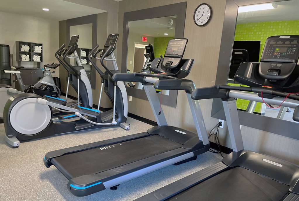 La Quinta Inn and Suites by Wyndham Jonesboro - photo 9