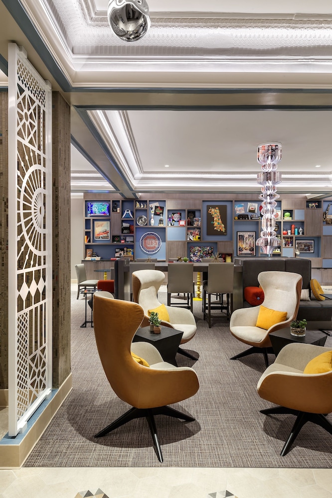 Hotel Versey Chicago Lincoln Park - photo 3