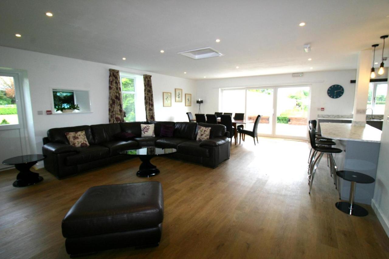 Signal Cottage at the Red House Estate — 4-Star Luxury Hotel in York, United Kingdom