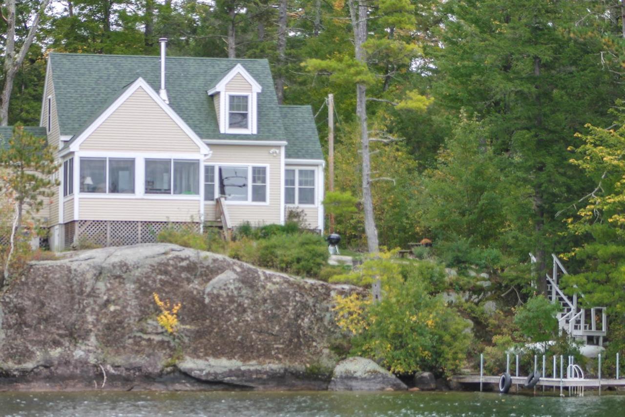 Waterfront Delight at Spindle Point — hotel in Meredith