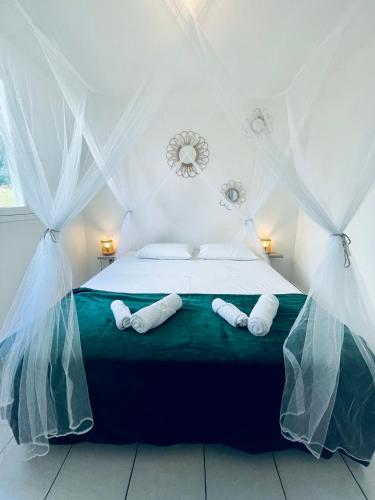 Appartement Cosy Entre nature et plages de rêve — 4-Star Luxury Hotel in Le Gosier, Guadeloupe
