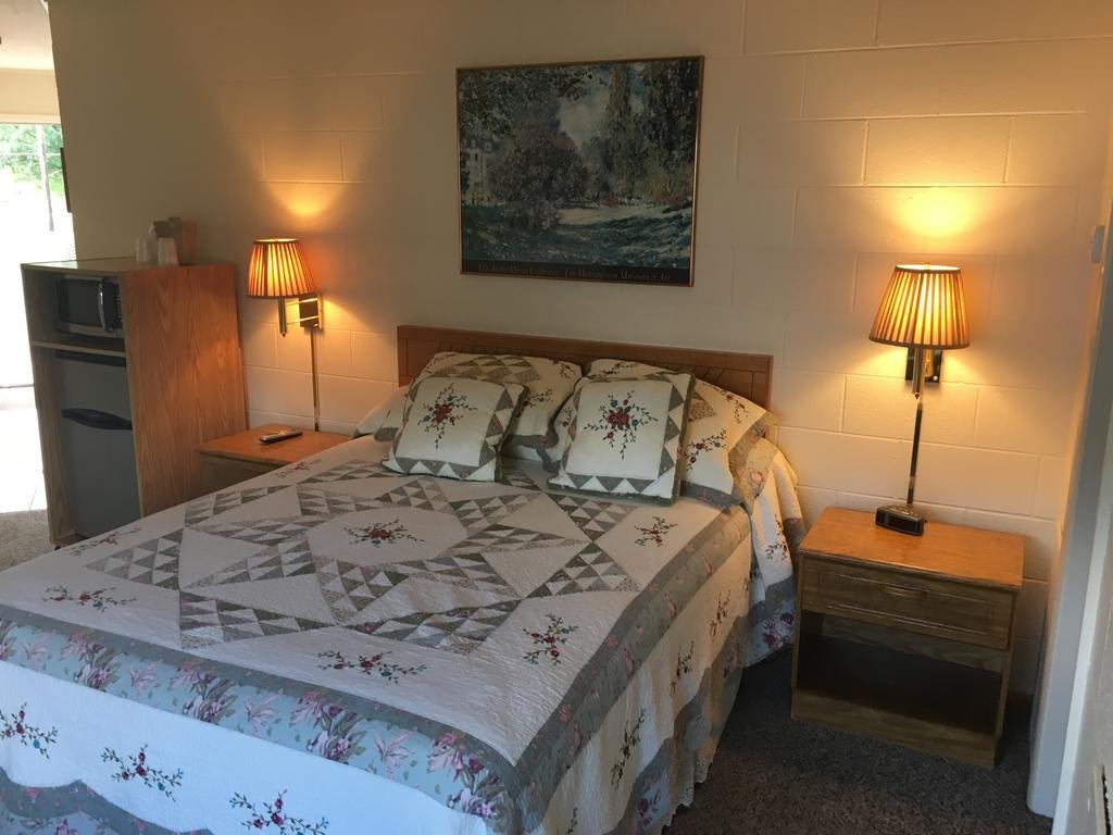 Belaire Motel — hotel in Muskegon