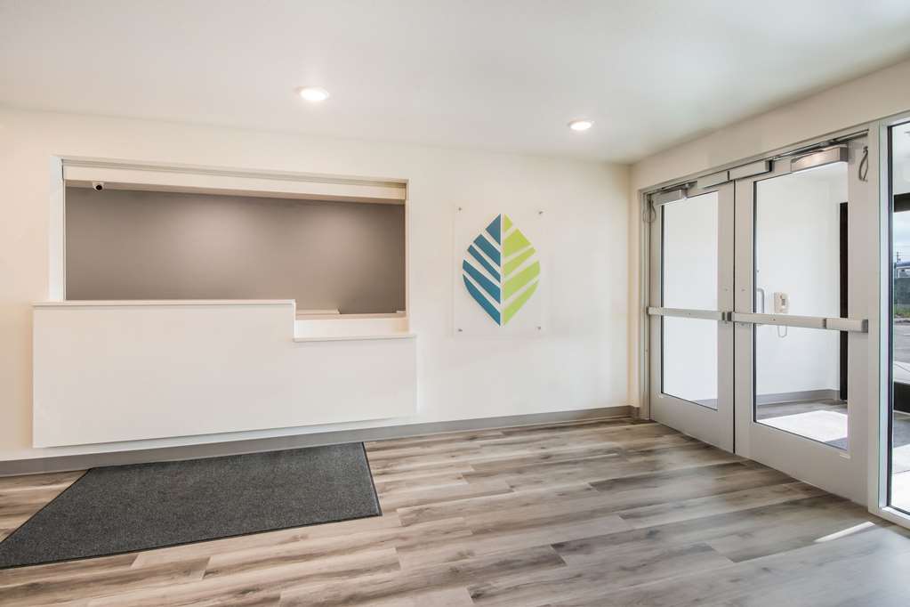 WoodSpring Suites Portland Vancouver - photo 6
