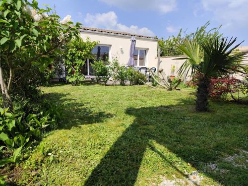 Meubles Des 3 Iles Plain Pied in Chatelaillon-Plage, France