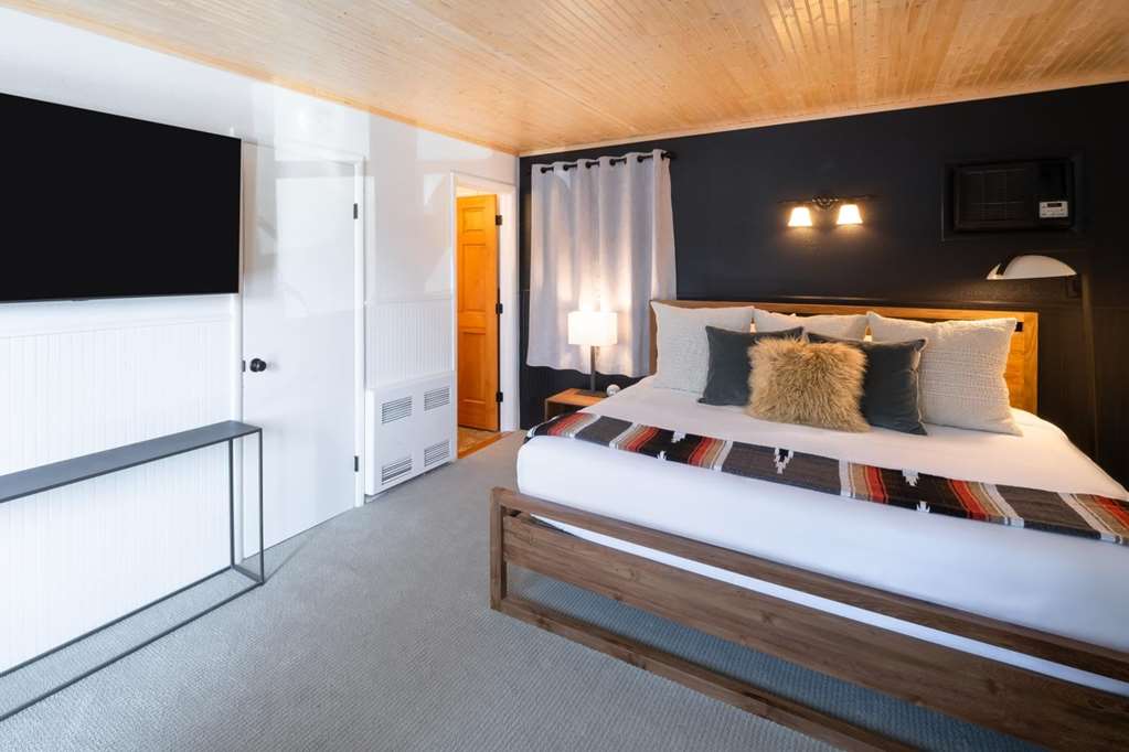 Placid Bay Hotel - photo 21