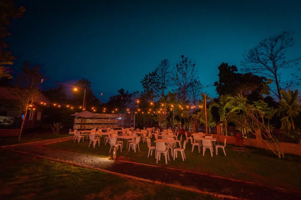 Hpa An Breeze Hotel in Hpa-An, Myanmar