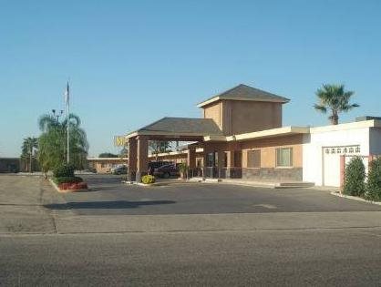 Village Inn — hotel in Tulare