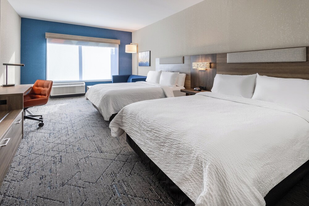 Holiday Inn Express & Suites Benson by IHG - photo 13