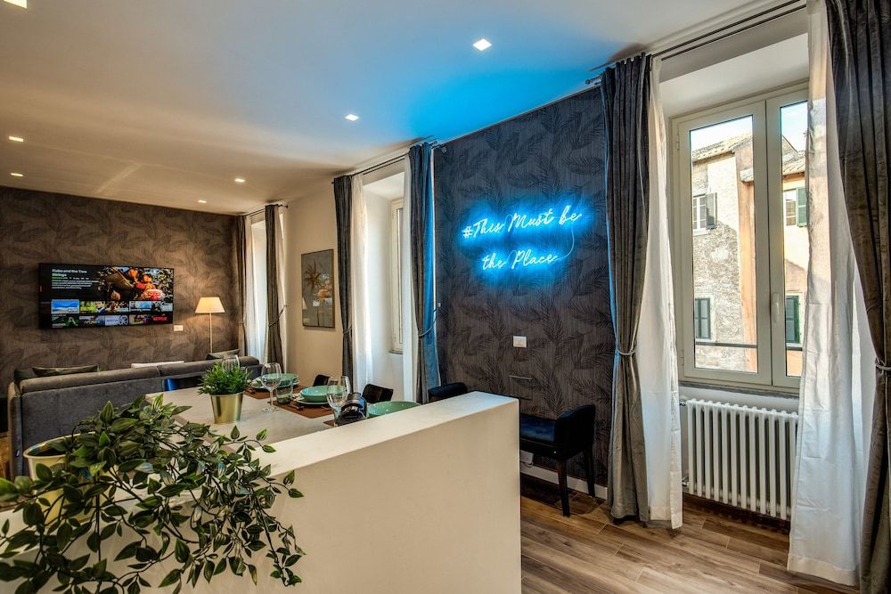 Lovely Rome Apartments Ghetto — 4-Star Luxury Hotel in Rome, Italy