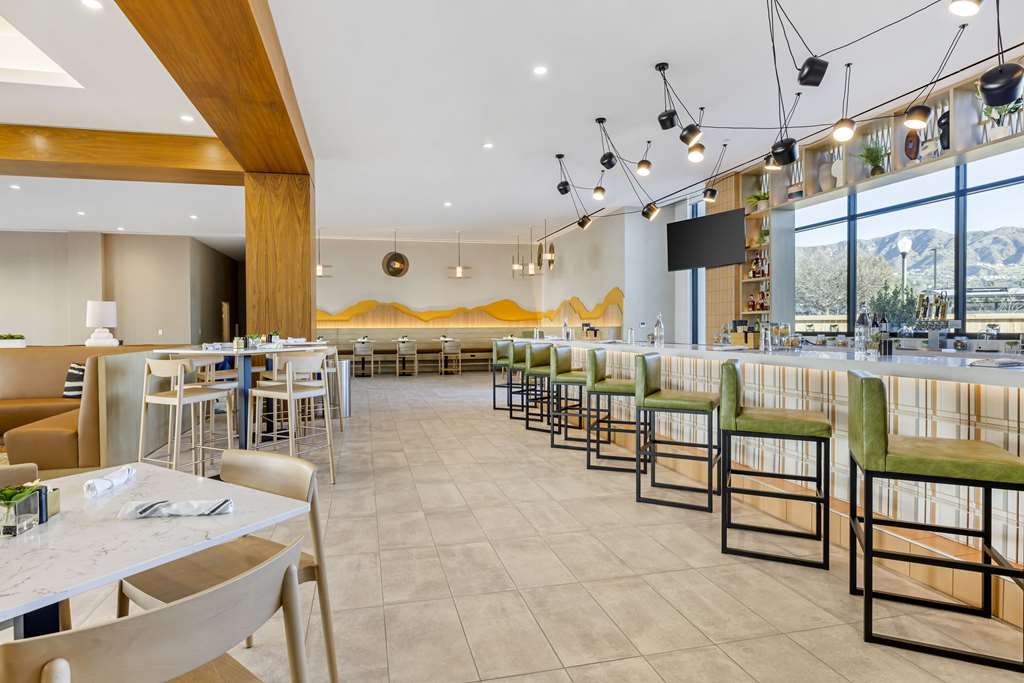 Cambria Hotel Burbank Airport - photo 86