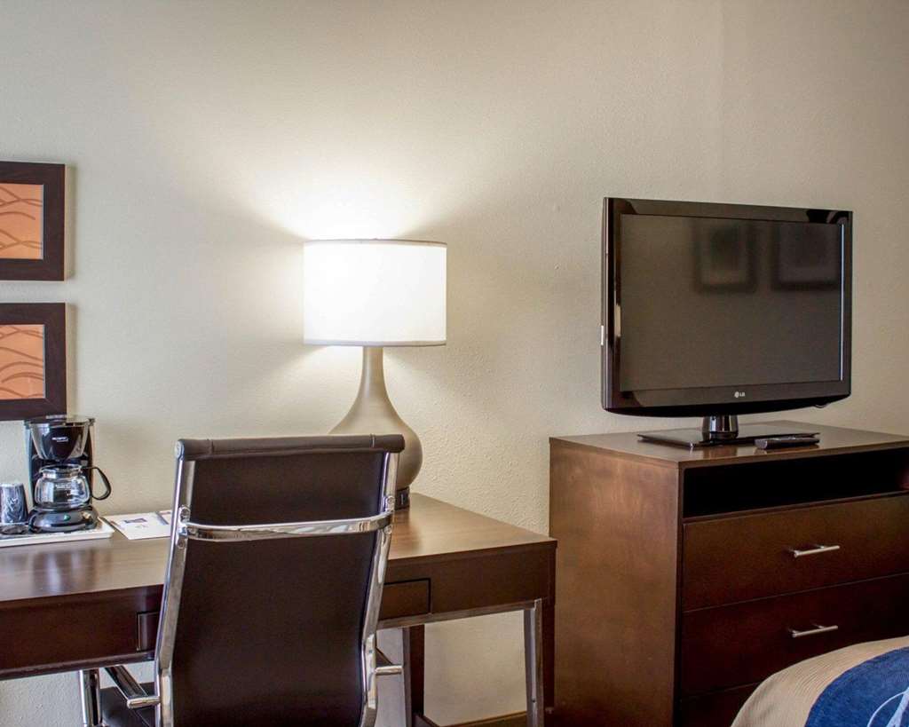 Comfort Inn & Suites Fuquay Varina - photo 10