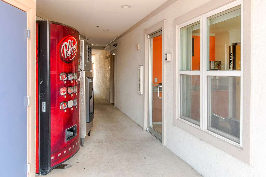 Motel6 Hutchins TX - photo 31