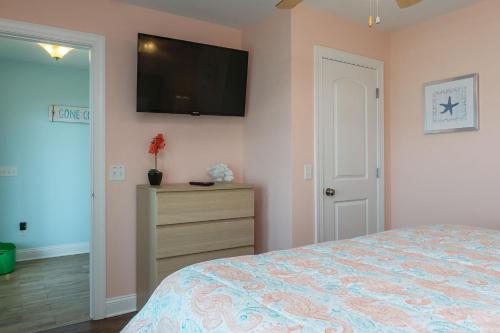 The Salty Dog by Oak Island Accommodations - photo 44