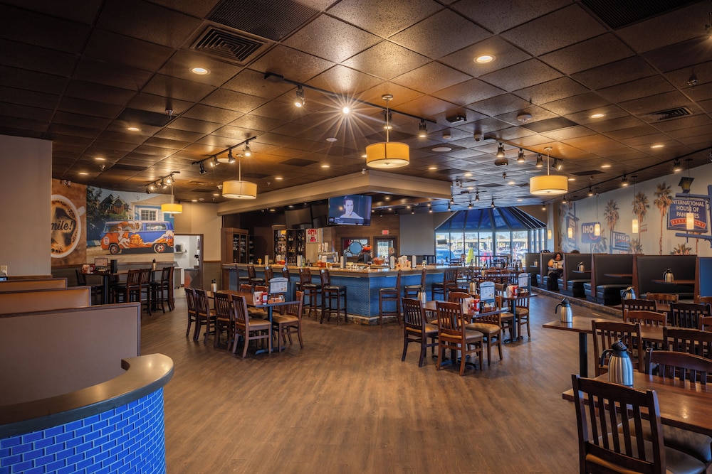 Holiday Inn Brookfield Milwaukee by IHG - photo 62