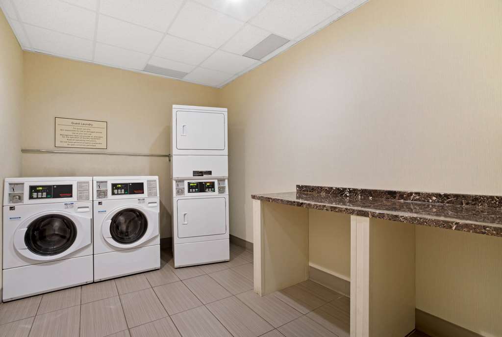 La Quinta Inn & Suites by Wyndham Springfield MA - photo 27