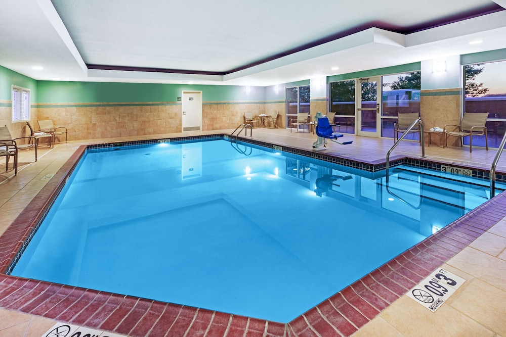 Hampton Inn Miami - photo 35