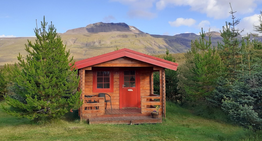 Stóra Sandfell Rooms and Cottages — hotel in Egilsstadir