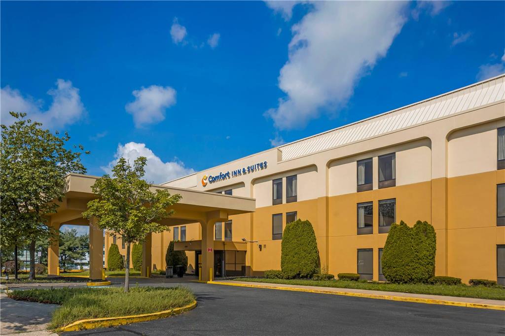 Comfort Inn & Suites Mt. Holly Westampton — hotel in Mount Holly