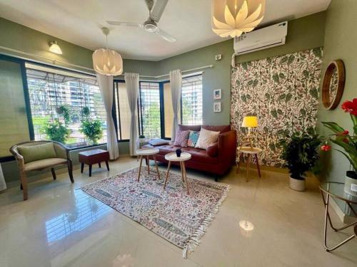 Simon Lydia 5 A Sunlit Charm in Bandra Pali Village by Connekt Homes — 4-Star Luxury Hotel in Mumbai, India