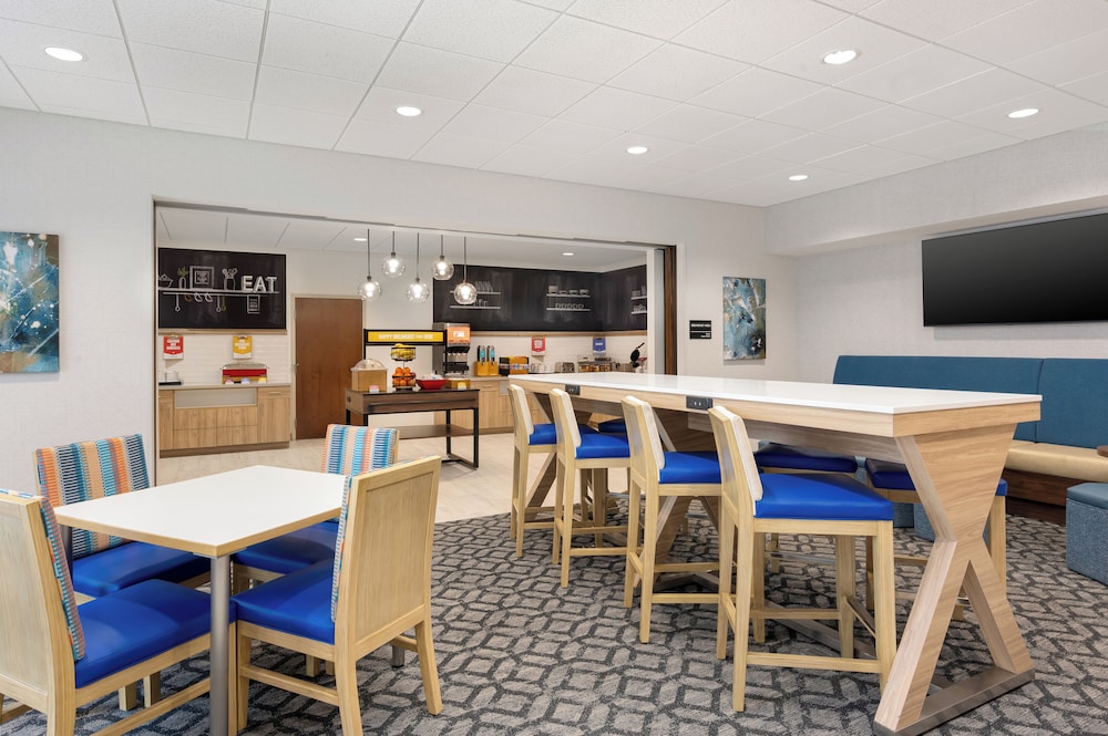 Hampton Inn Bloomsburg - photo 32