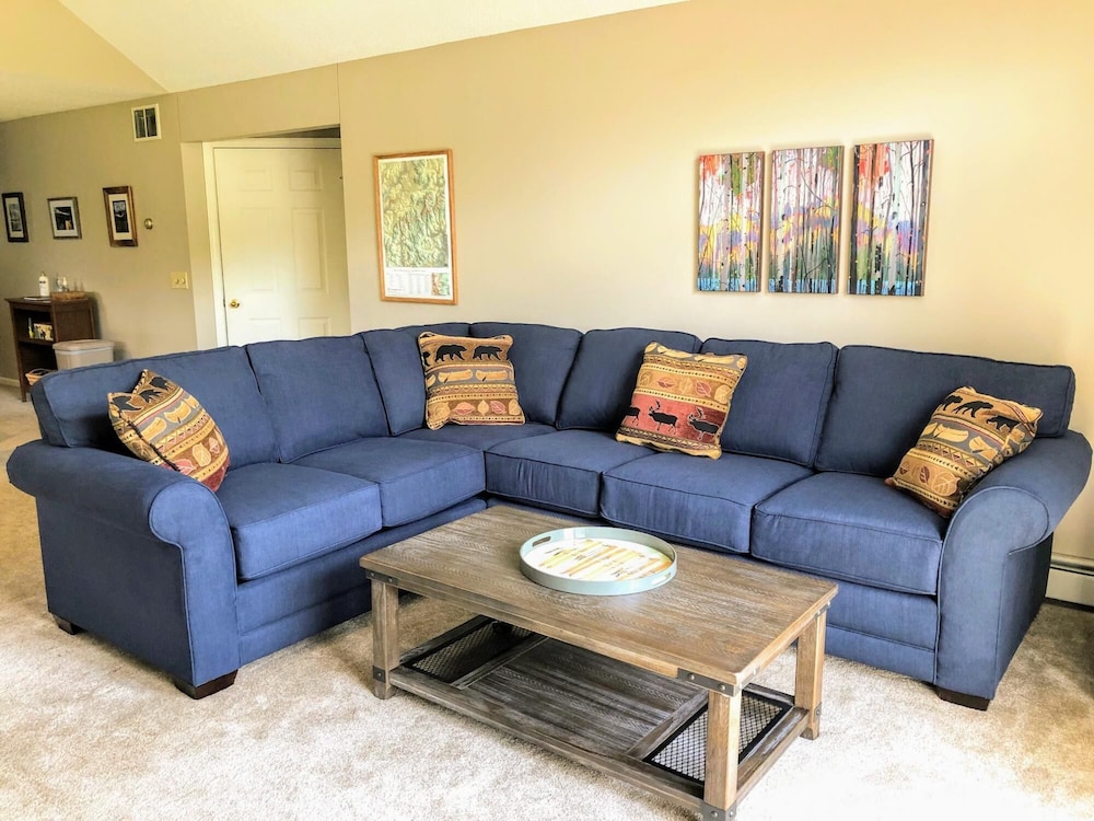 F3 Fairway Village Condo with great mountain views 8 minute walk from Omni Mount Washington Hotel - photo 21